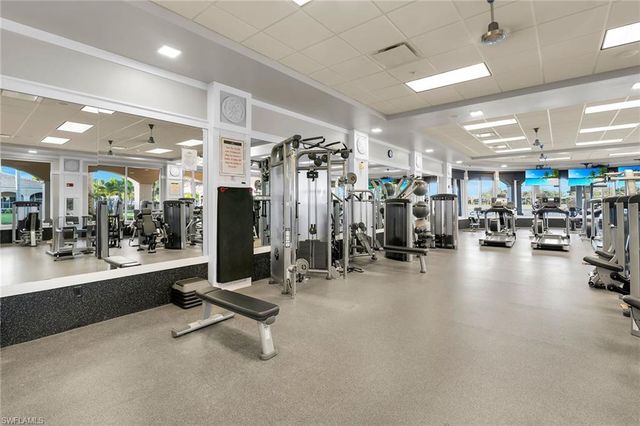 7025 Leopardi CT, Naples, FL 34114