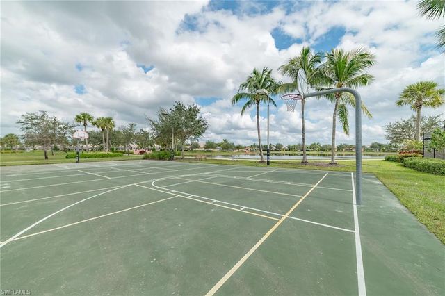 7025 Leopardi CT, Naples, FL 34114