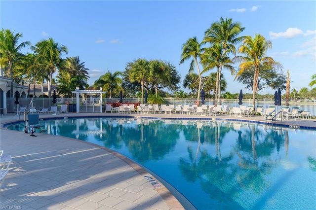 7025 Leopardi CT, Naples, FL 34114