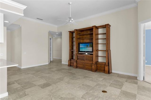 7025 Leopardi CT, Naples, FL 34114