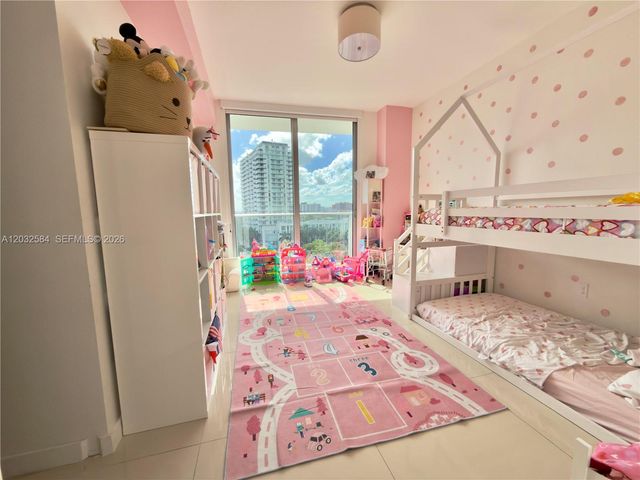 488 NE 18th Street 800, Miami, FL 33132