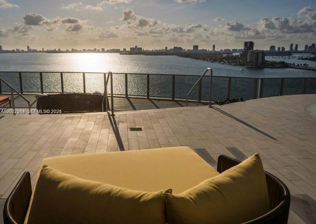 488 NE 18th Street 800, Miami, FL 33132