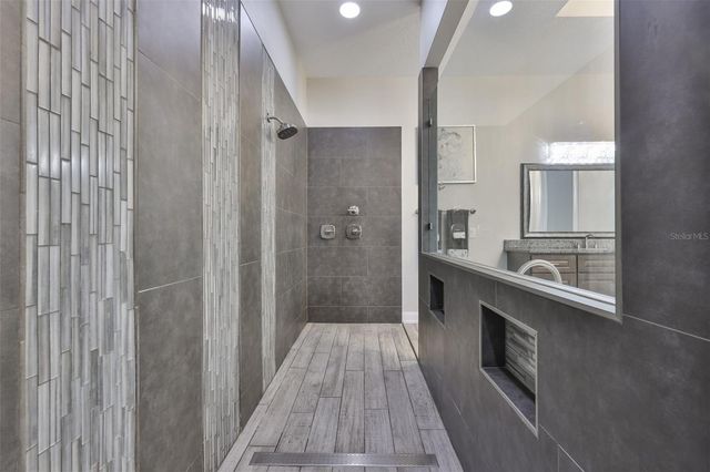 3108 MIDWAY ROAD, Plant City, FL 33565