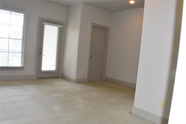 2922 Leeland Street, Houston, TX 77003