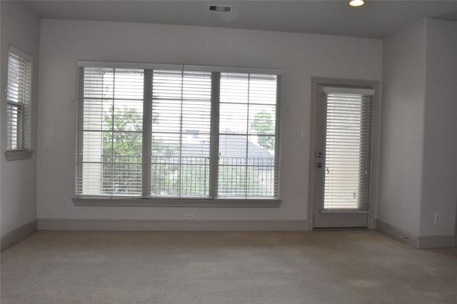 2922 Leeland Street, Houston, TX 77003