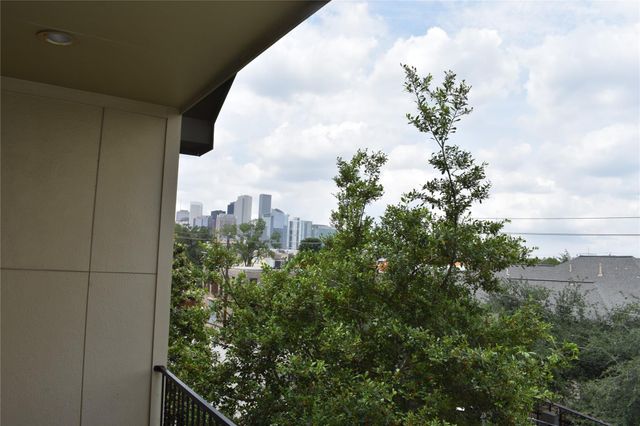 2922 Leeland Street, Houston, TX 77003