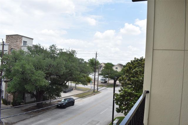 2922 Leeland Street, Houston, TX 77003