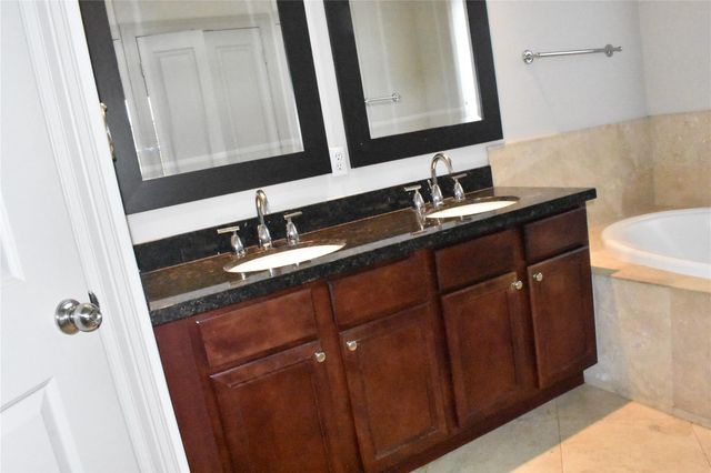 2922 Leeland Street, Houston, TX 77003