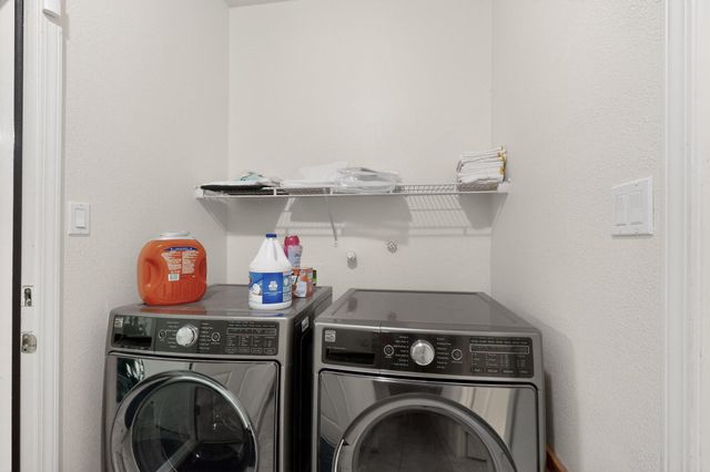 1940 Black Gold Street SE, Albuquerque, NM 87123