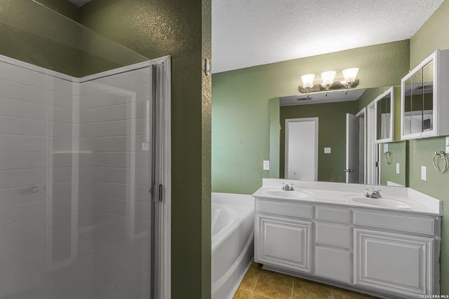 6050 Lakefront, San Antonio, TX 78222