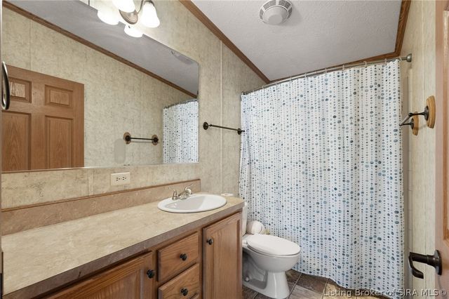 215 Miller Avenue, Sellersburg, IN 47172