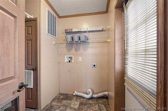 215 Miller Avenue, Sellersburg, IN 47172