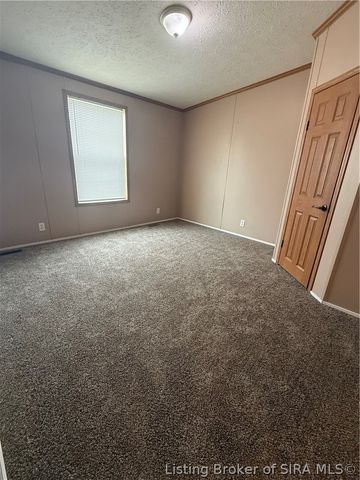 215 Miller Avenue, Sellersburg, IN 47172