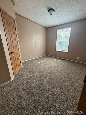 215 Miller Avenue, Sellersburg, IN 47172