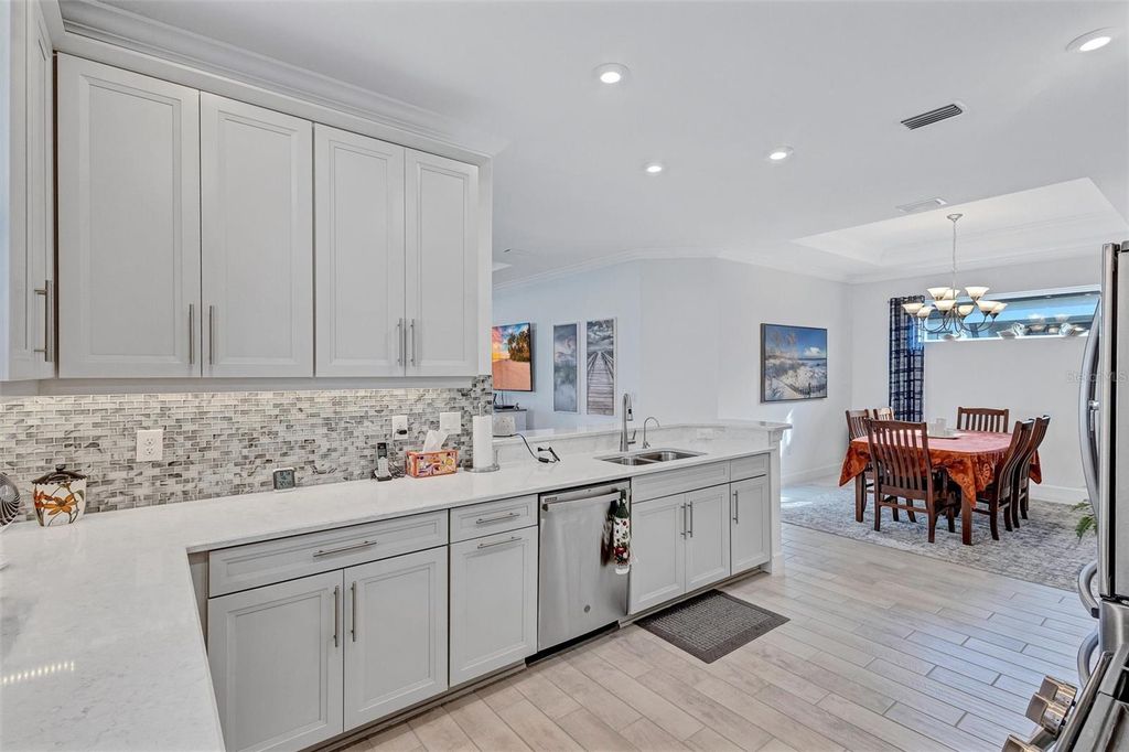 Image 21 of property listing at 4727 MOTTA COURT, Bradenton, FL 34211