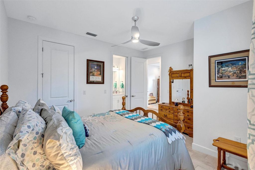 Image 39 of property listing at 4727 MOTTA COURT, Bradenton, FL 34211