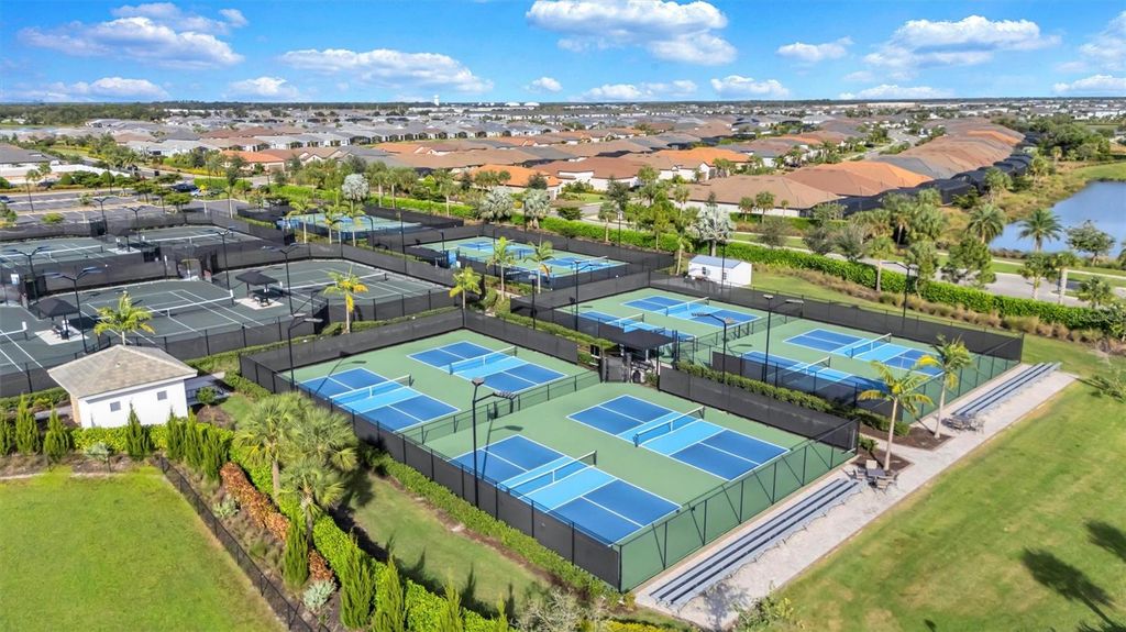 Image 52 of property listing at 4727 MOTTA COURT, Bradenton, FL 34211