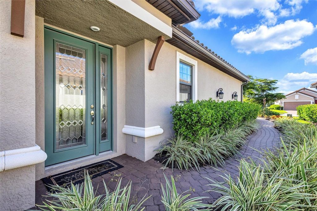 Image 10 of property listing at 4727 MOTTA COURT, Bradenton, FL 34211