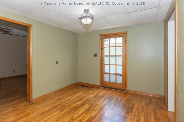 1628 16th Street, Nitro, WV 25143