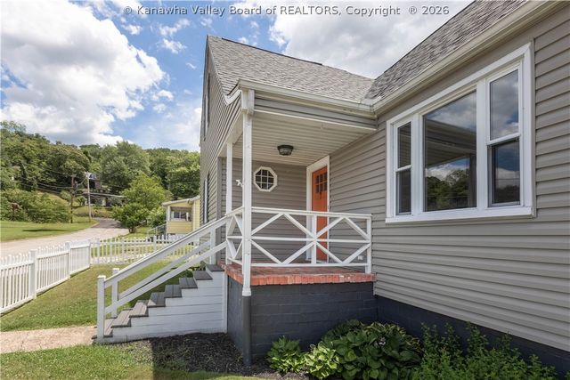 1628 16th Street, Nitro, WV 25143