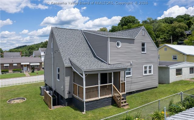 1628 16th Street, Nitro, WV 25143