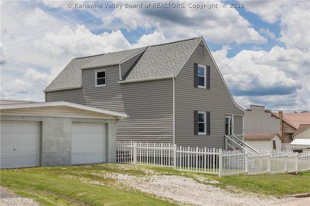 1628 16th Street, Nitro, WV 25143