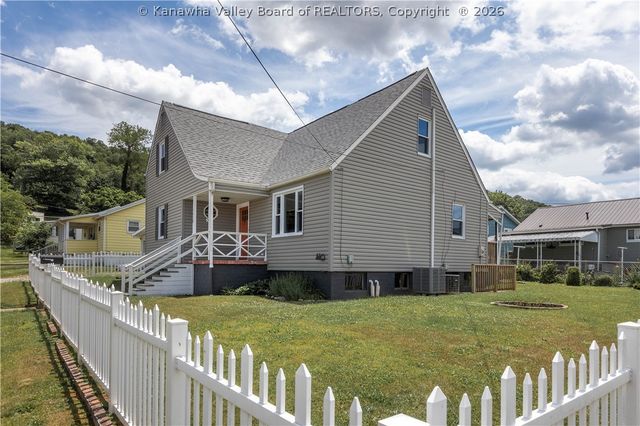 1628 16th Street, Nitro, WV 25143