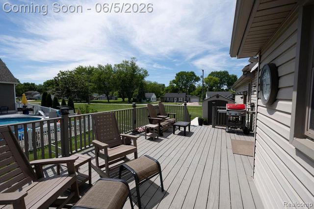 6321 Avenue B, La Salle Township, MI 48145