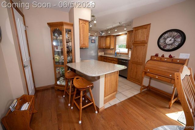 6321 Avenue B, La Salle Township, MI 48145