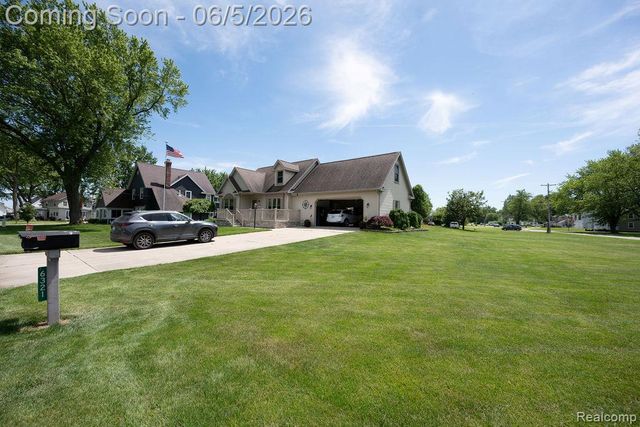6321 Avenue B, La Salle Township, MI 48145