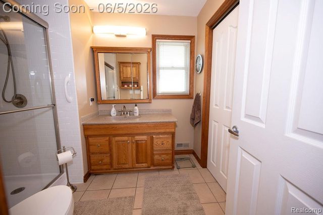 6321 Avenue B, La Salle Township, MI 48145