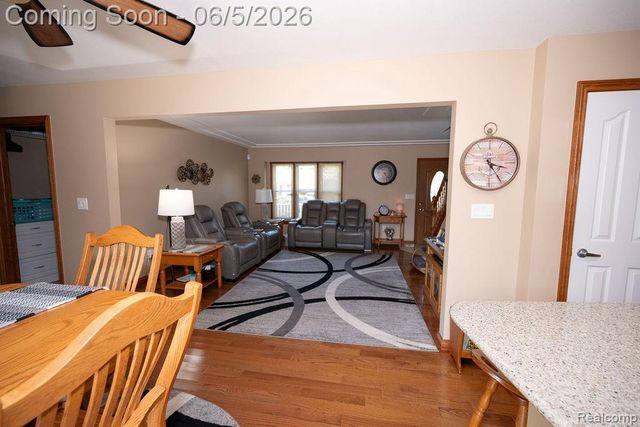 6321 Avenue B, La Salle Township, MI 48145