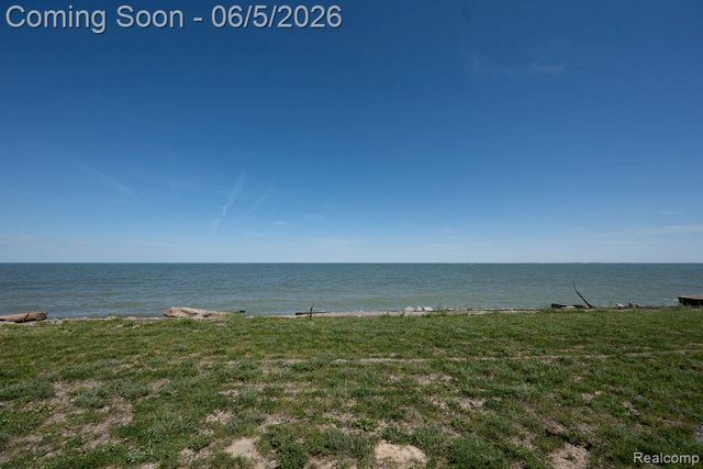 6321 Avenue B, La Salle Township, MI 48145