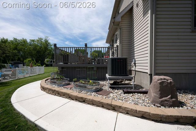 6321 Avenue B, La Salle Township, MI 48145