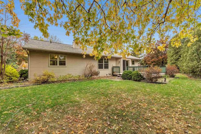 1213 DANENA DRIVE, De Pere, WI 54115