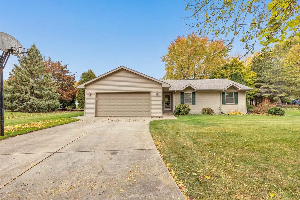 1213 DANENA DRIVE, De Pere, WI 54115