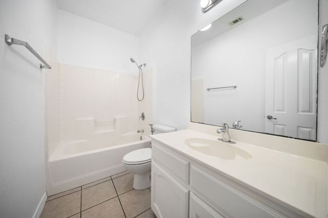 705 Crownpoint Lane, Arlington, TX 76002