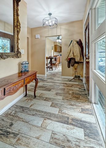 435 Forest Trail, Oak Brook, IL 60523