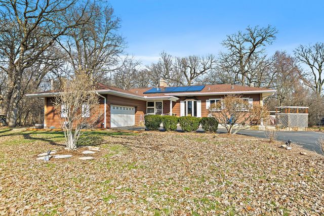 435 Forest Trail, Oak Brook, IL 60523