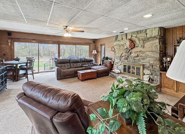 435 Forest Trail, Oak Brook, IL 60523