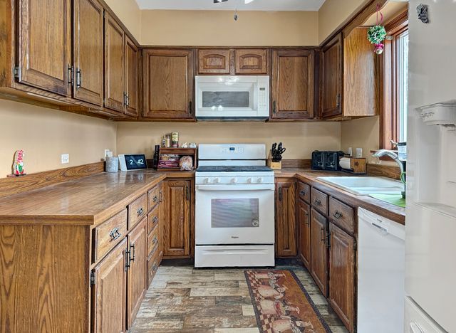 435 Forest Trail, Oak Brook, IL 60523
