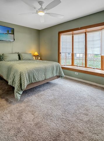 435 Forest Trail, Oak Brook, IL 60523
