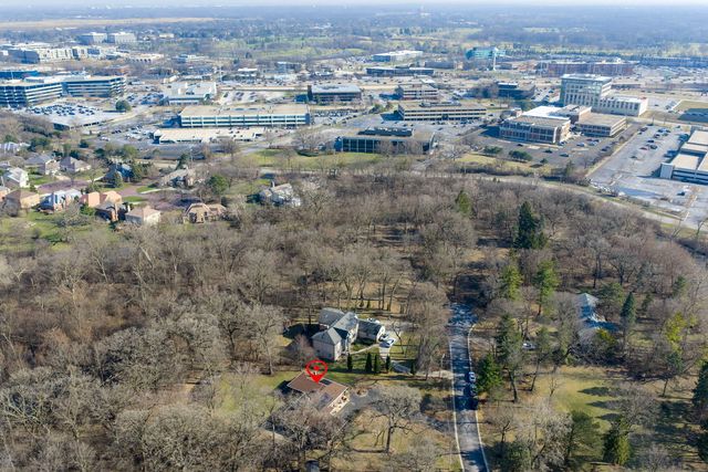 435 Forest Trail, Oak Brook, IL 60523