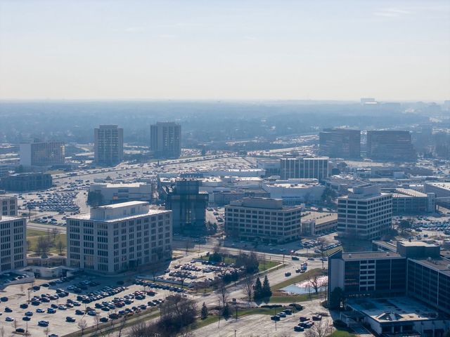 435 Forest Trail, Oak Brook, IL 60523
