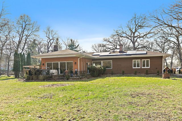 435 Forest Trail, Oak Brook, IL 60523