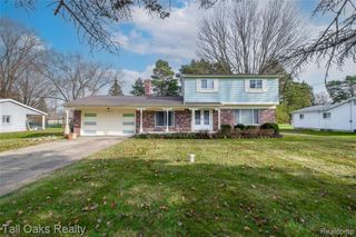 1042 Arapaho Drive, Burton, MI 48509