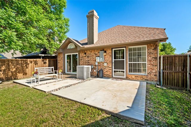 381 Arbor Lane, Euless, TX 76039