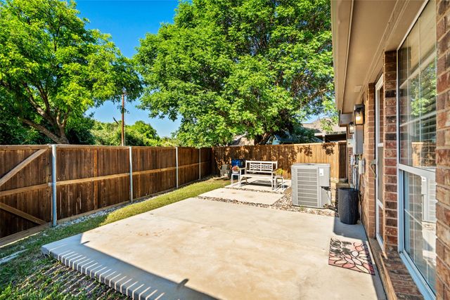 381 Arbor Lane, Euless, TX 76039