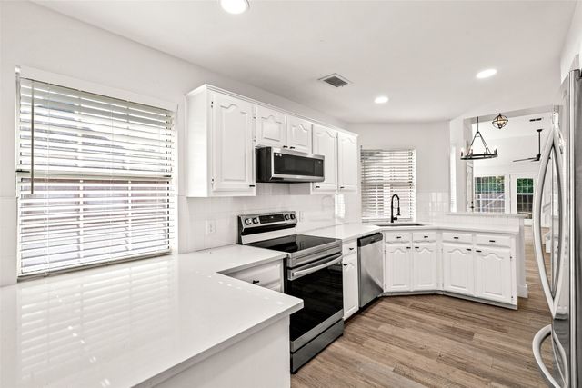 381 Arbor Lane, Euless, TX 76039