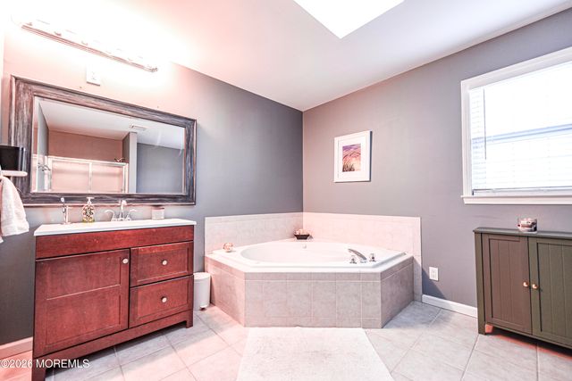 1070 Rudder Avenue, Manahawkin, NJ 08050